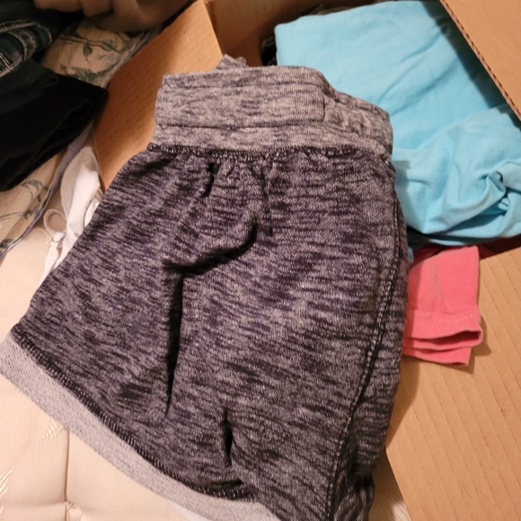 Shorts - Picture 2 of 3